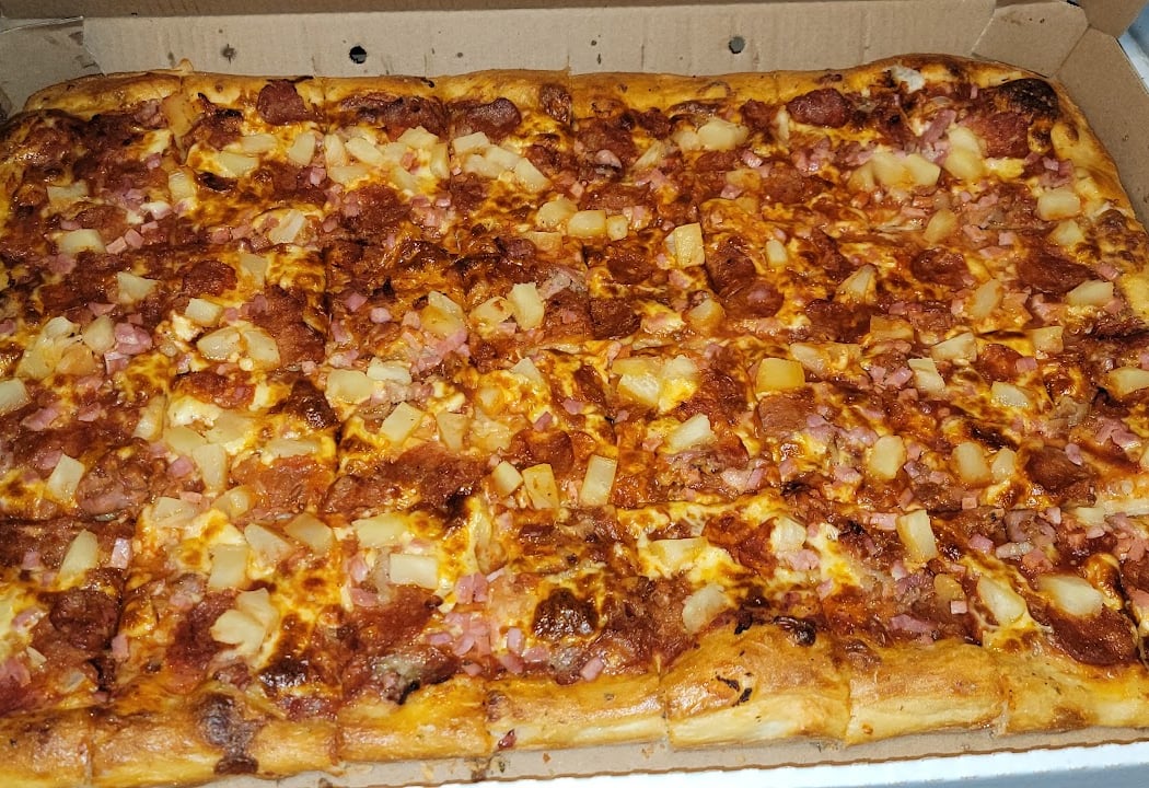 Como's Pizza 3